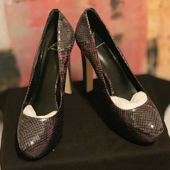Brian Atwood Bfsavita Platforms - Picture 1 of 6